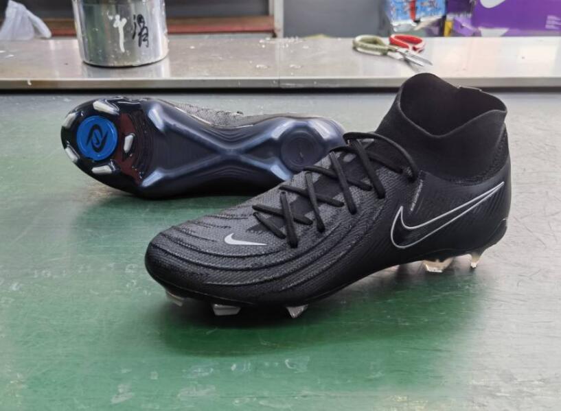 Nike Phantom Luna II Elite FG Size 39---45-59479050